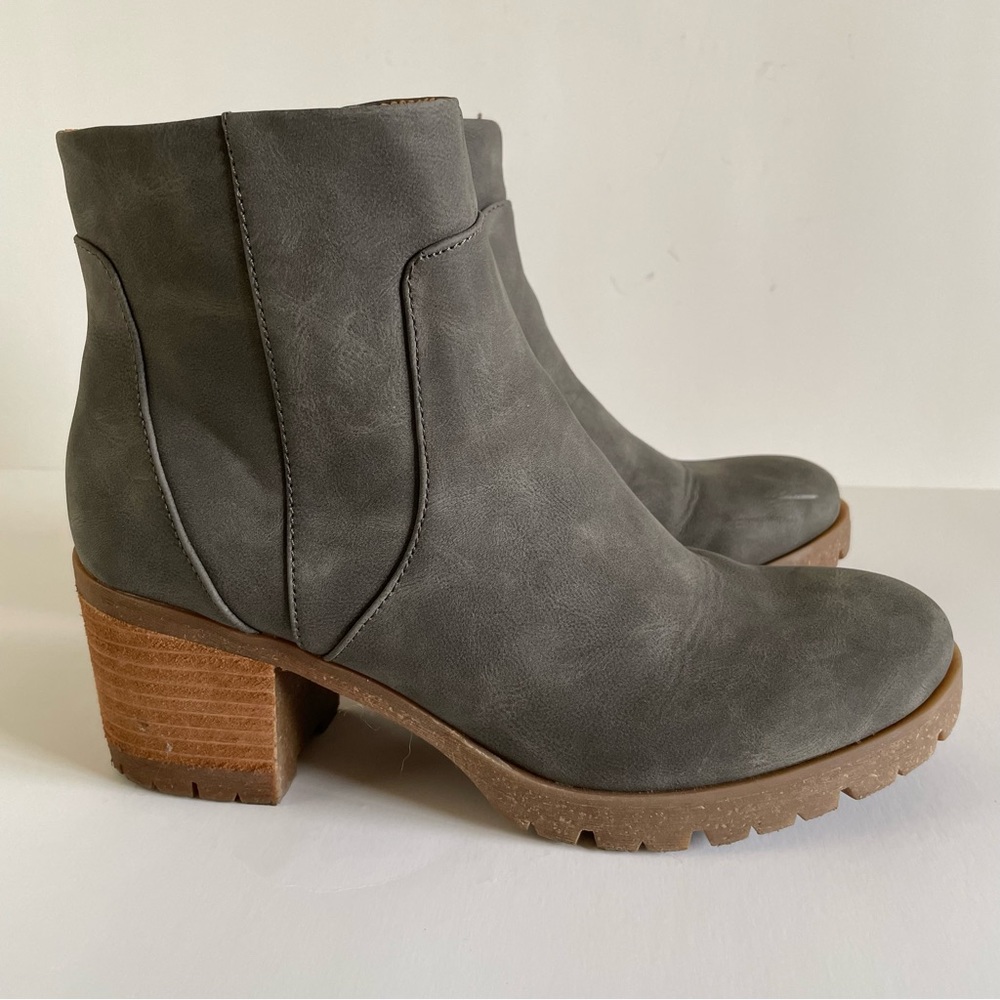 Korks Gray High Heel Boots Size 8.5 - Picture 5 of 12